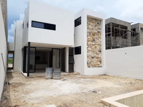Casa En Venta En Margaritas Cholul, Mérida, Yucatán.