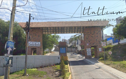 Casa En C. Paseo Cuesta Bonita, Col. Cuesta Bonita, Queretaro (dg3)