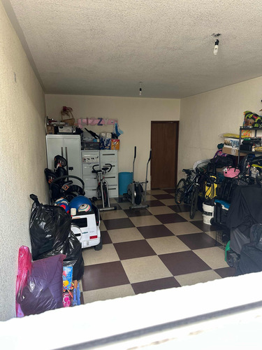 ¡casa En Venta En Condominio A Una Calle De Tollocan Y 5 Minutos De Town Square!