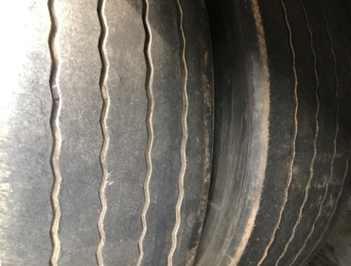 Cegonha Três Eixos Preta Robô Cop 05/06 Com Pneus!!!