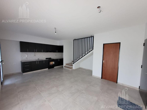 Imagen 4 de 25 de Dúplex 3 Ambientes Venta Castelar