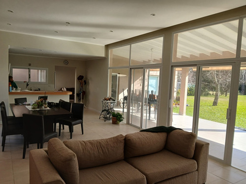 Casa Chalet En Venta En Exaltación De La Cruz, G.b.a. Zona Norte, Argentina