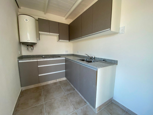 Imagen 6 de 14 de Duplex Venta Dos Ambientes Balcón, Quilmes