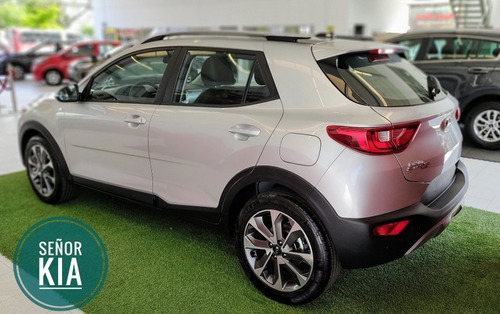 Imagen 6 de 14 de Kia Stonic Hibrido Zenith 2022 + Obsequio Especial