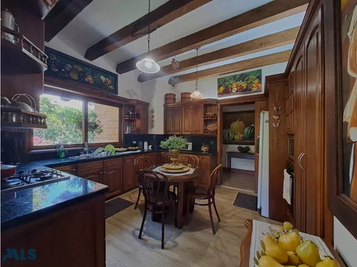 Casa Con Excelente Ubicación(mls#246703)