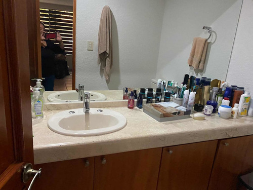 Imagen 5 de 14 de Casa Con 3 Recamaras, Cuarto De Servicio Y 4 Baños