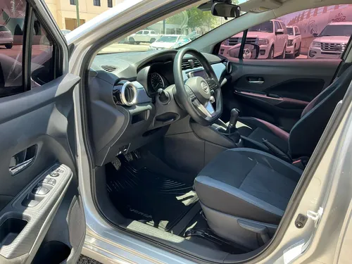 Nissan Versa 1.6 Advance Mt