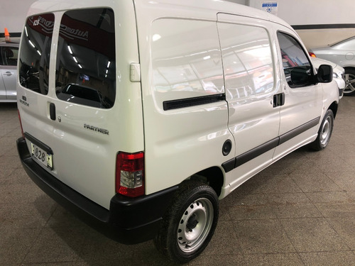 Peugeot Partner 1.6 Furgon Confort Full 2019 Financiamos