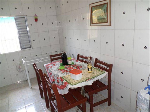 Imagem 20 de 30 de Casa Muito Grande Com Quintal Enorme Comodos Grandes Muito Boa Com Muito Espaço Proximo A Tudo Venha Conferir - Hm2001