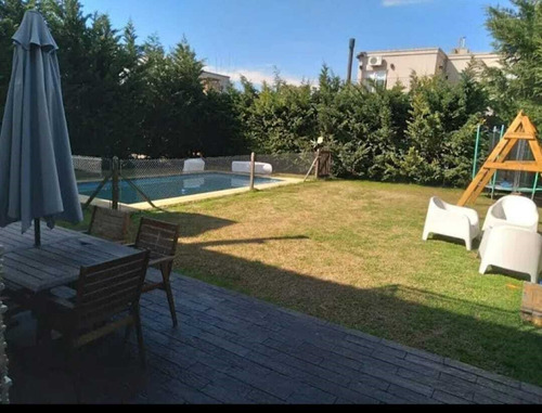 Casa 5 Ambientes. Altos De Hudson Ii. Lote 460 M2
