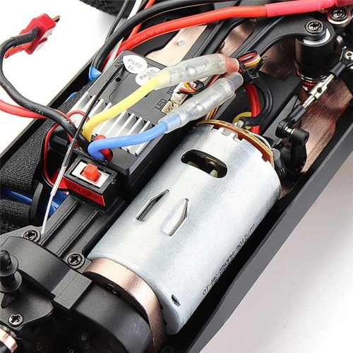 Automodelo Elétrico Wltoys 144001 4x4 C/ 3 Bat 60 Kmh Vermelho