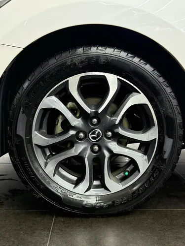 Mazda 2 1.5 Grand Touring Sedan