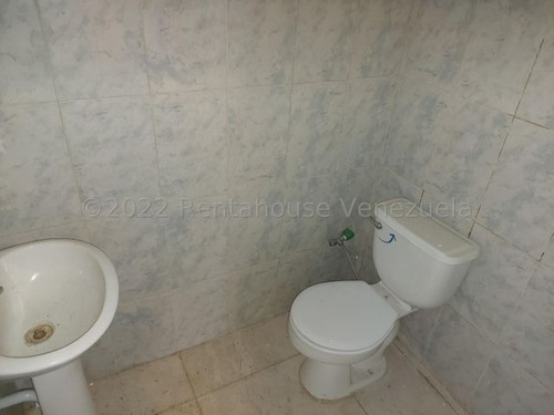 Imagen 9 de 14 de ¡oportunidad! Casa Comercial En Venta Urb. El Rosal # 22-22859