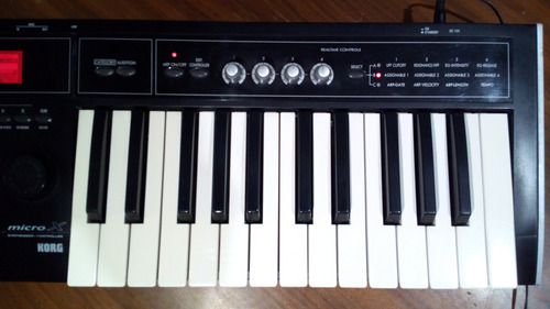Teclado Korg Micro X (sonidos Tritón) Negro (Usado)