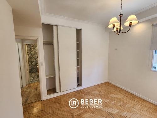 Imagen 15 de 30 de Venta 3 Ambientes Con 2 Balcones Salientesa Metros De Plaza Colon!