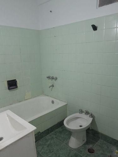 Venta! Departamento 4 Ambientes -a Refaccionar- Av San Martin 6300 Villa Devoto