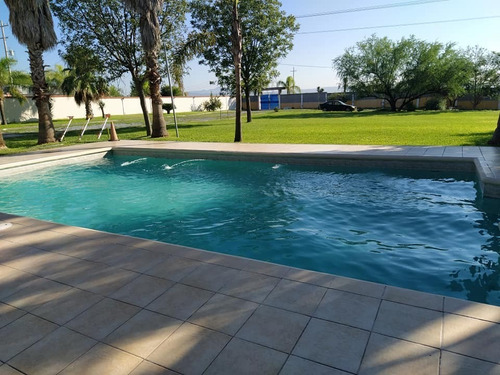 Imagen 12 de 17 de Renta De Quinta Con Estancia En Cabaña, Con Alberca A Una Hora De Monterrey, Nuevo Leon