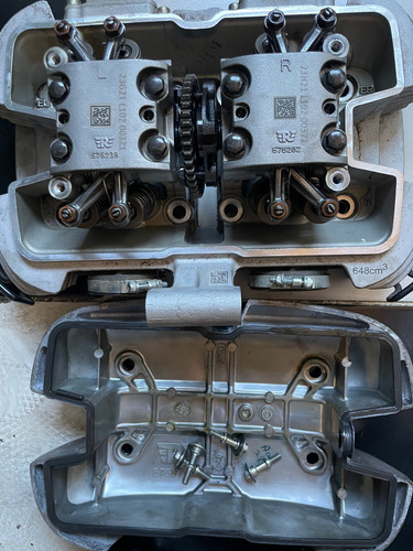 Tapa De Cilindro Royal Enfield 650