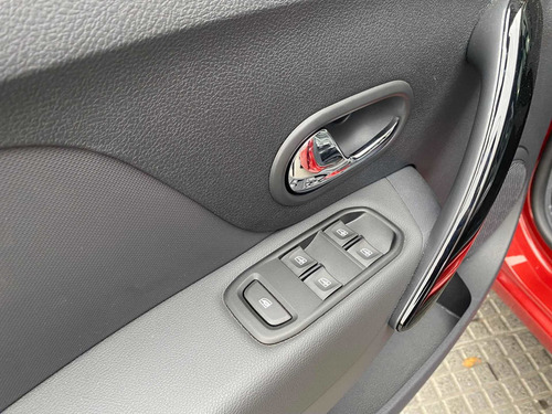 Imagen 12 de 13 de Renault Sandero 1.6 Intense