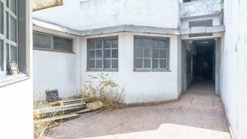 Imagen 4 de 30 de Galpon,ph,taller,oficina, Boedo,248 M2, Patio