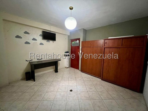 Daniela Linarez Vende Casas Comoda Con Facil Acceso Y Buena Ubicacion De Cabudare Cerca De Todo Con Seguridad Las 24 Horas Y Todos Los Servicios Básicos