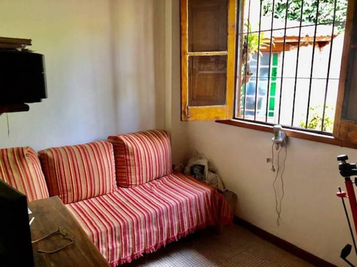 Imagen 7 de 17 de Casa Chalet En Venta Castelar Norte - Toma Menor Valor