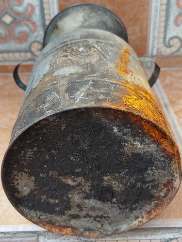 Antiguo Bote O Cantara De Leche Latón 25cm Altura Oxidado (Usado)