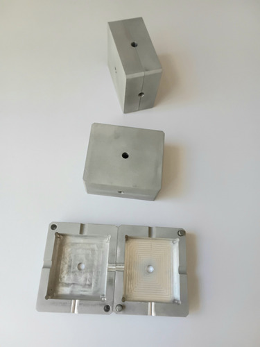 Porta Molde En Aluminio Inyeccion Manual 6 Entradas 2 Partes