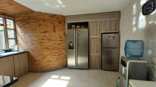 Imagen 9 de 14 de Casa En Venta En La Esmeralda 147mts Alexandra Ramírez 04147041922