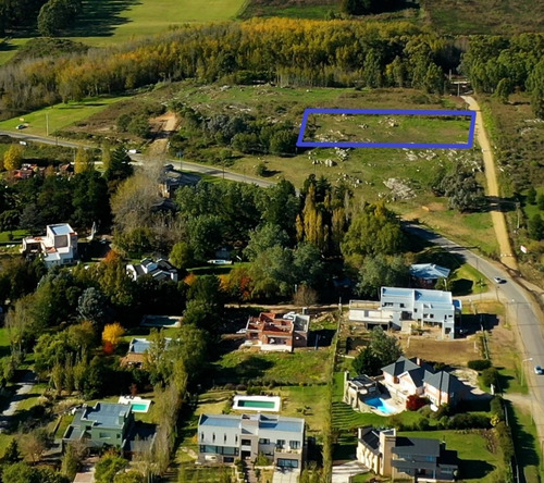 Imagen 1 de 8 de Terreno En Tandil Barrio Golf, Los Cardos, Oportunidad! Urge