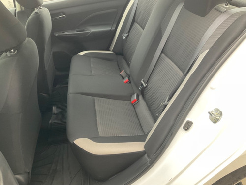 Imagen 7 de 15 de Nissan Versa Advance 2020