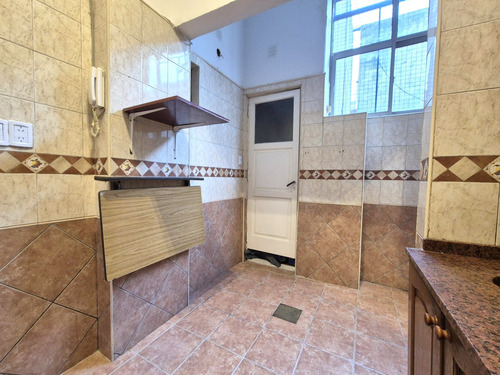 Ph En Venta En Costitucion De 4 Ambientes. Bajas Expensas