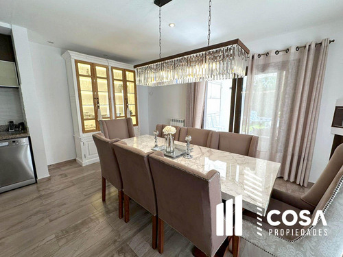 Venta De Casa 5 Dormitorios Cadaqués Funes Hills