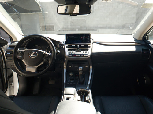 Lexus NX 2.5 300H Luxury