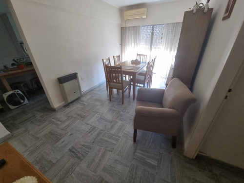 Departamento En  Venta Céntrico Dos Dormitorios