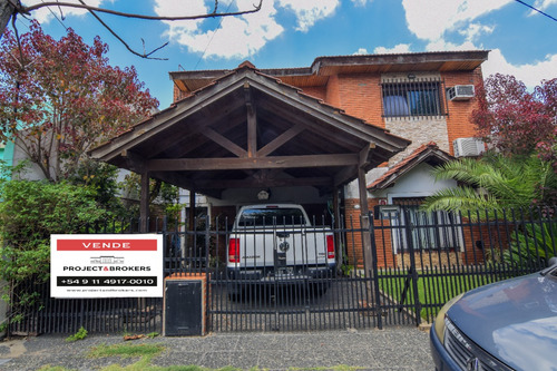 Casa En Venta En Castelar