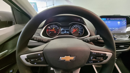 Imagen 8 de 15 de Chevrolet Onix Lt Tech 5p