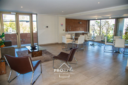 Depto En Venta De 2 Dorm. 2 Baños, 2 Estac.en Lo Barnechea