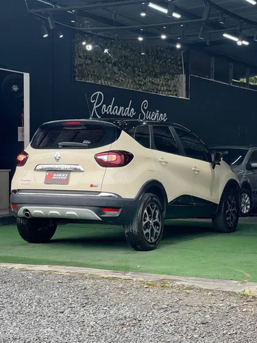 Renault Captur 2.0 Intens Automática