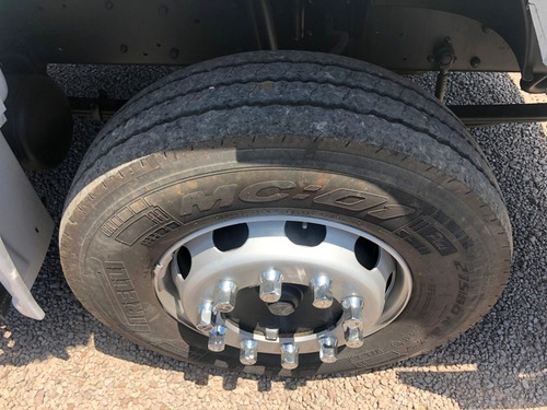 Imagem 7 de 12 de Mercedes Benz L 1620 - Baú 10.45m