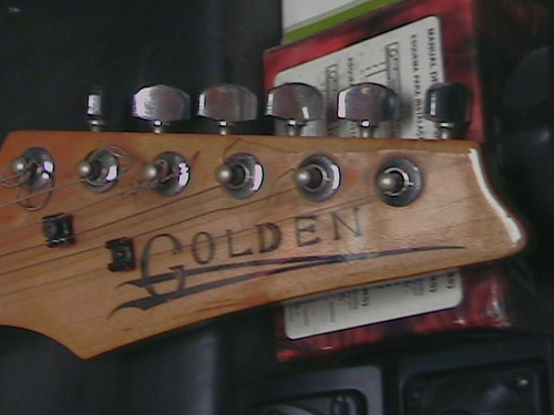 Guitarra Golden