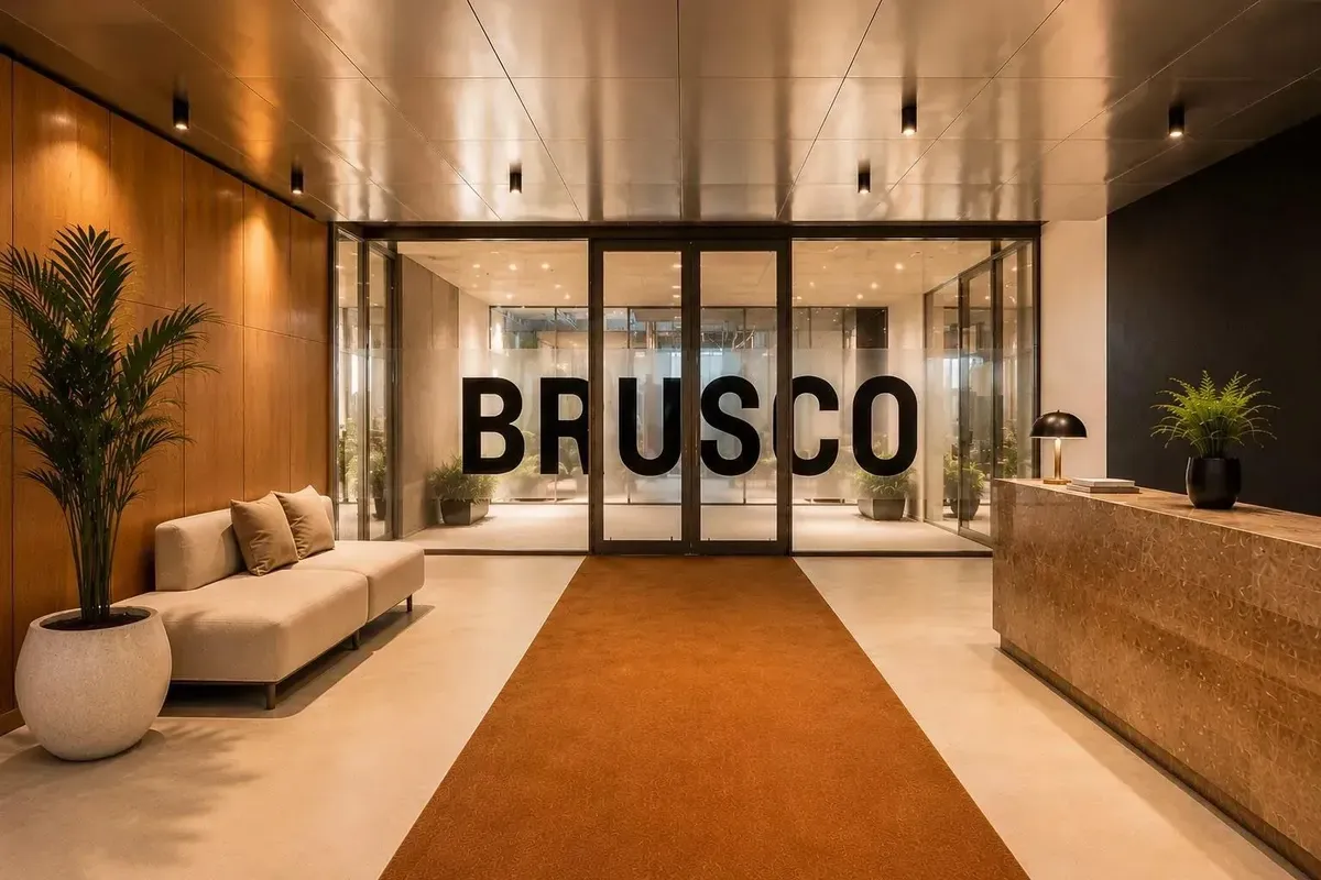Alquiler En El Centro A Estrenar De 1 Dormitorio, Piso Alto Al Frente Con Terraza Y Vista Al Mar, Garaje, Full Amenities · Foto 2