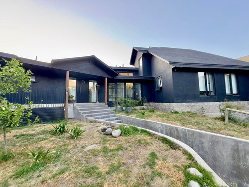 Cómoda Casa Recién Remodelada En El Arrayán Amplios Dormi