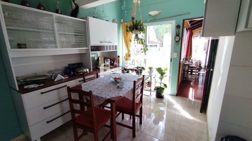 Imagen 12 de 15 de Mansa Con 4 Dormitorios Y 3 Baños Próximo Al Mar