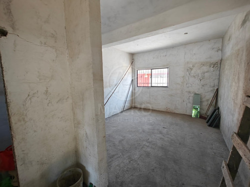 Casa En Venta En Col. Juan Morales Con Amplio Jardín Ideal Para Inversión