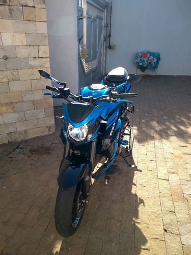 Suzuki Gsx S 750