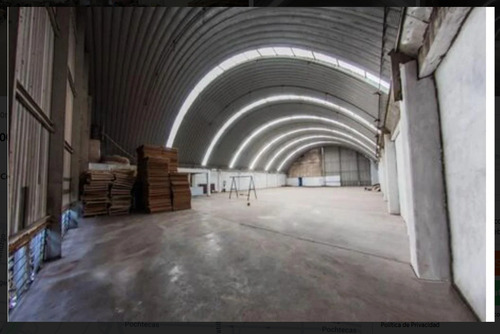 Renta De Bodega Comercial En Iztapalapa, Frente A Central De Abastos Le399