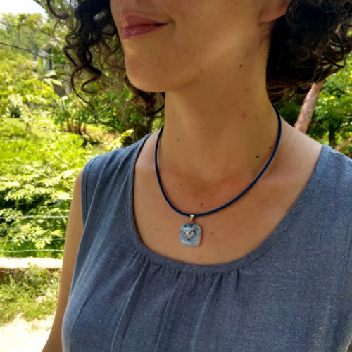 Collar Chico Corazón Acuarela Color Azul Claro