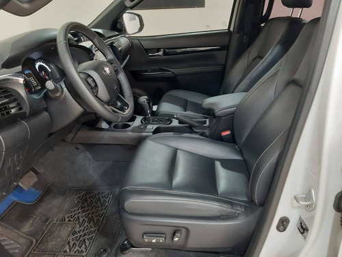 Imagem 8 de 10 de Toyota Hilux 2.8 Srx 4x4 Cd 16v Diesel 4p Automático