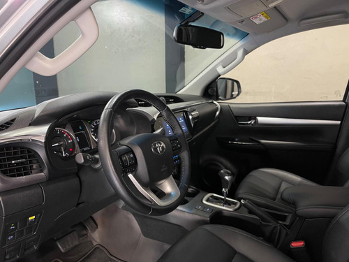 Toyota Hilux Cd Srv 4x4 2.8 Tdi Diesel Aut.